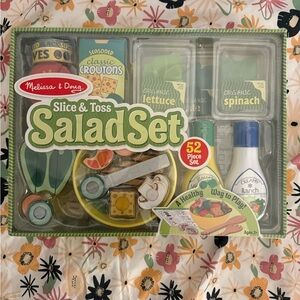 Melissa & Doug Slice & Toss Salad Set - Green and Yellow